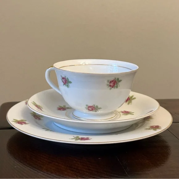 Vintage Spring Rose Teacup + Saucer • 6 pieces - Picture 4 of 11